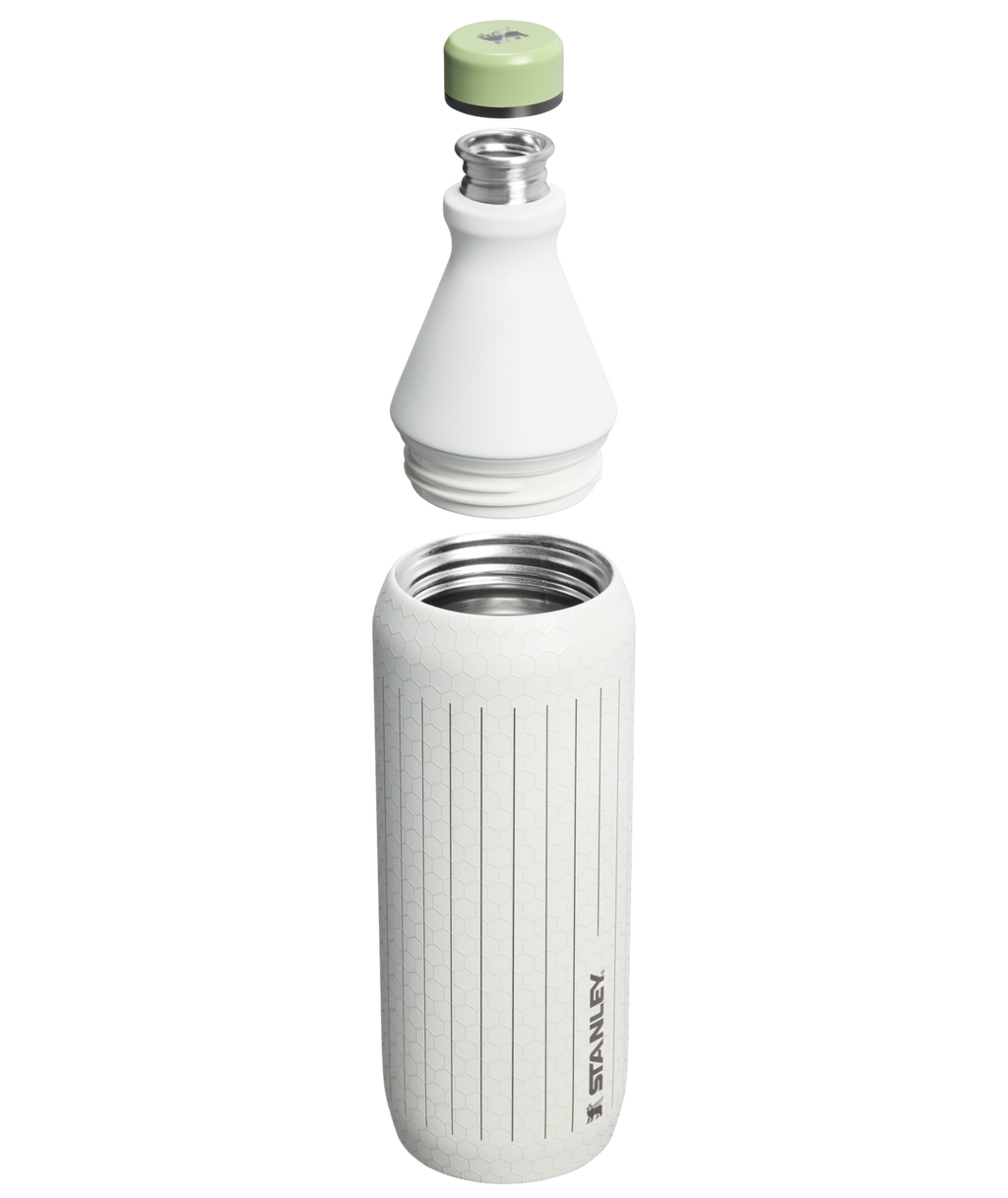 The Stanley 1913 x Nelly Korda All Day Slim Bottle