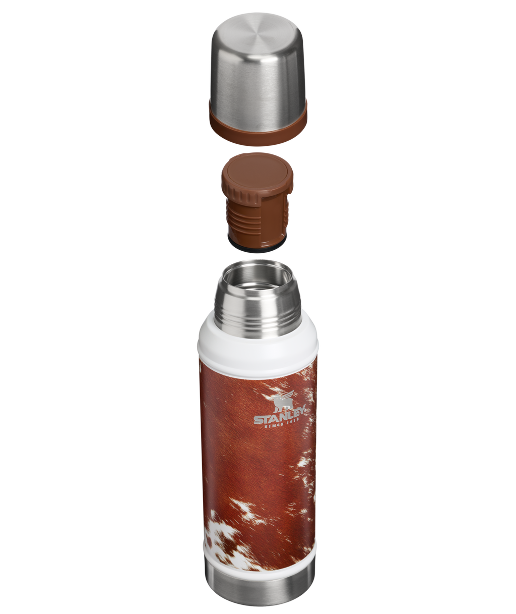 The Kacey Musgraves x Stanley 1913 Classic Legendary Bottle